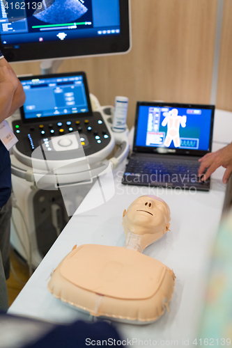 Image of Medical doctors on on advanced ultrasound techniques workshop.