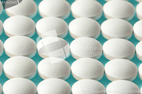 Image of white medicine pills