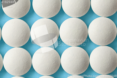 Image of white medicine pills