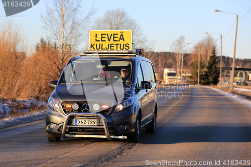 Image of Pilot Vehicle In Front of Wide Load Transport