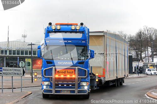 Image of Scania Semi Oversize Load Transport Up Front