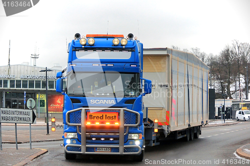 Image of Scania Semi Oversize Load Transport Up Front