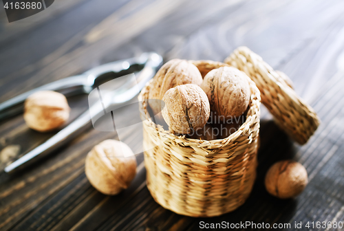 Image of walnuts