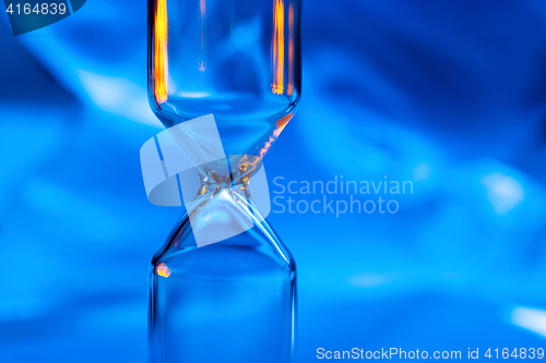 Image of Empty hourglass