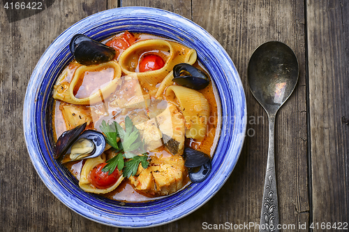Image of sauce with mussels