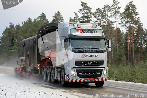 Image of Volvo FH Semi Special Transport in Winter