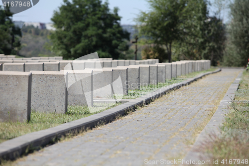 Image of an infinite number of gravestones monument to Unknown Soldier