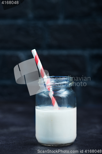 Image of milk in glass