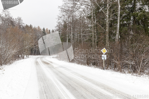 Image of muddy road, winter