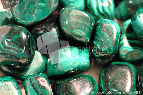 Image of green malachite minerals 