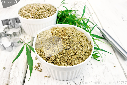 Image of Flour hemp and grain in bowls on light board