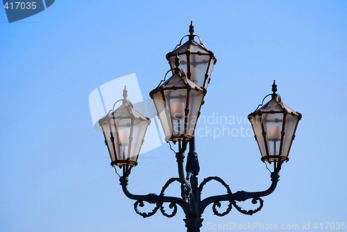 Image of streetlamp