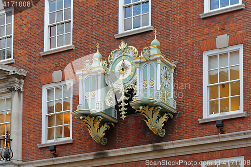 Image of Fortnum and Mason Clock