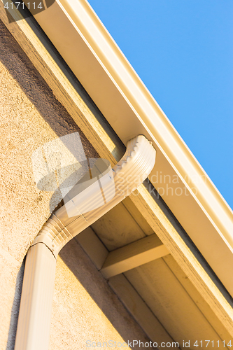 Image of House with New Seamless Aluminum Rain Gutters.