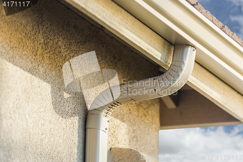 Image of House with New Seamless Aluminum Rain Gutters.