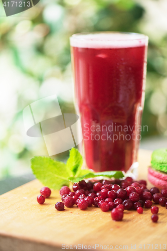 Image of fruit drink with cranberries