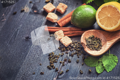 Image of berries tea composition