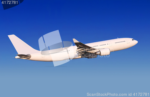 Image of passenger aircraft is landing