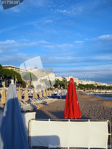 Image of beach and famous hotels along Promenade de la Croisette Cannes F