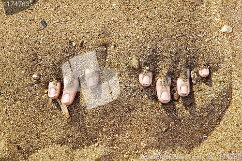 Image of Toes in the sand