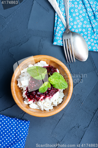 Image of cottage with berries