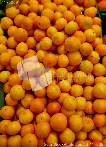 Image of ripe mandarins at grocery store or market