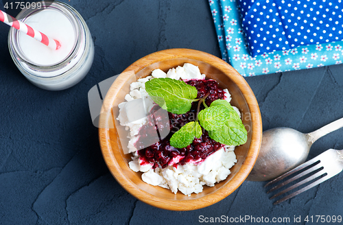 Image of cottage with berries