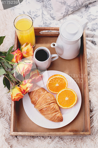 Image of breakfast in bed