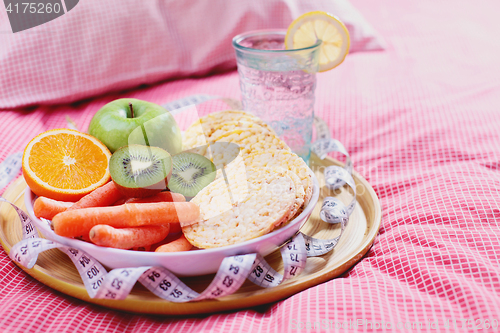 Image of diet in bed