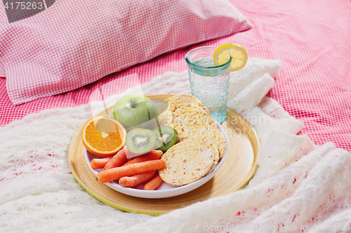 Image of diet in bed