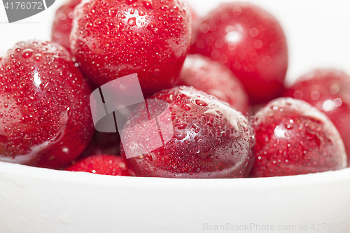 Image of maroon ripe cherries