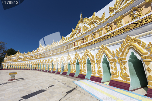 Image of Umin Thounzeh temple in myanmar