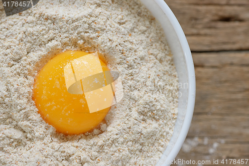 Image of Flour and eggs ready for mixing 