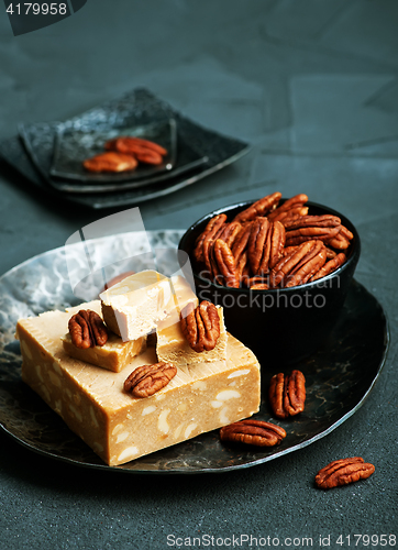 Image of sherbet with nuts