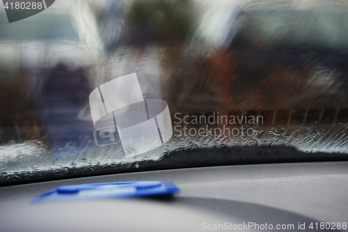 Image of parking meter on the dashboard