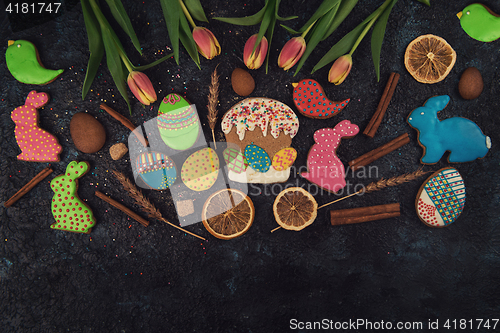 Image of Tulips and gingerbread cookies