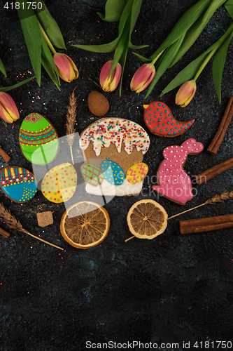 Image of Tulips and gingerbread cookies