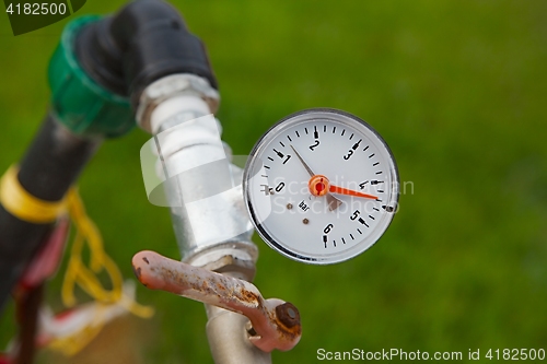 Image of Manometer on pipes