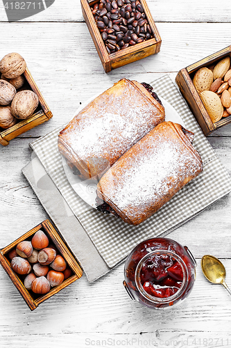 Image of Fragrant walnut pastries
