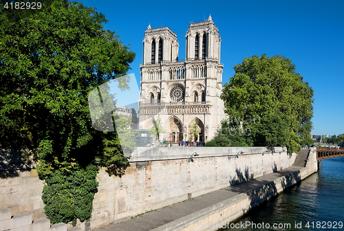 Image of Notre Dame and Seine