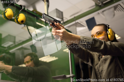 Image of Relax on the shooting, a woman shot with a Glock.