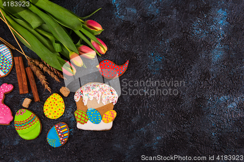 Image of Tulips and gingerbread cookies