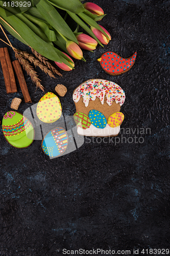 Image of Tulips and gingerbread cookies