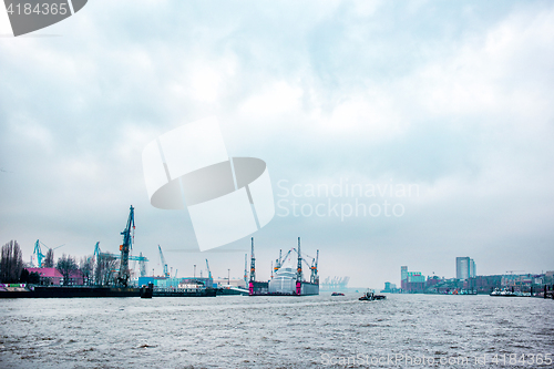 Image of panoramic view of Elba river and Hamburg port