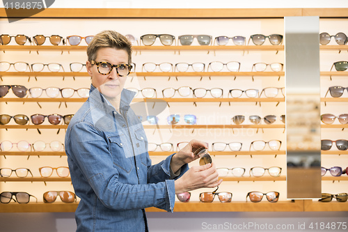 Image of woman in a eyewear store