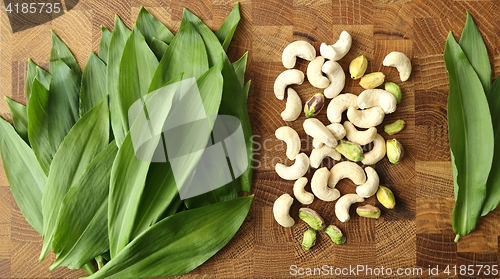 Image of Nuts and ramsons.