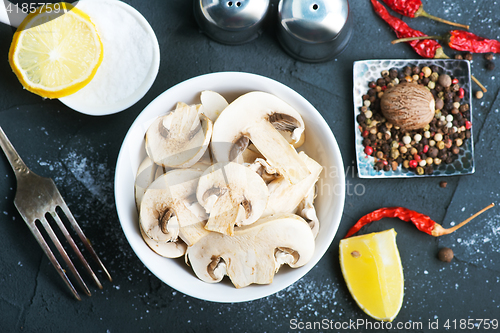 Image of raw mushroom