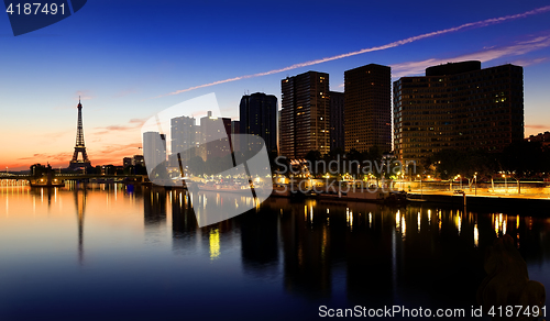 Image of Paris at night