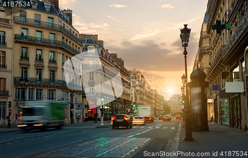 Image of Wide street in Paris