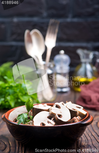 Image of raw mushroom